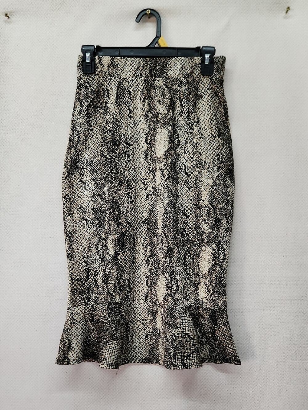 Textured Black and Cream Pencil Skirt with Flared Hem